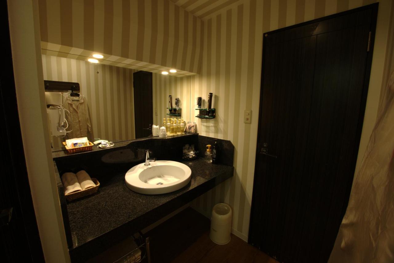 Hotel Allure (Adults Only) Nagoya Bagian luar foto
