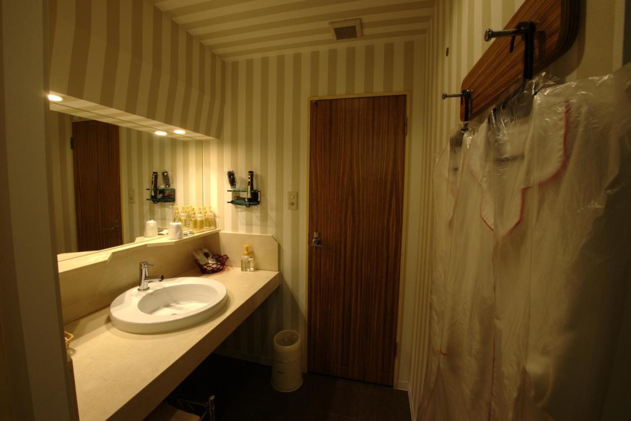 Hotel Allure (Adults Only) Nagoya Bagian luar foto