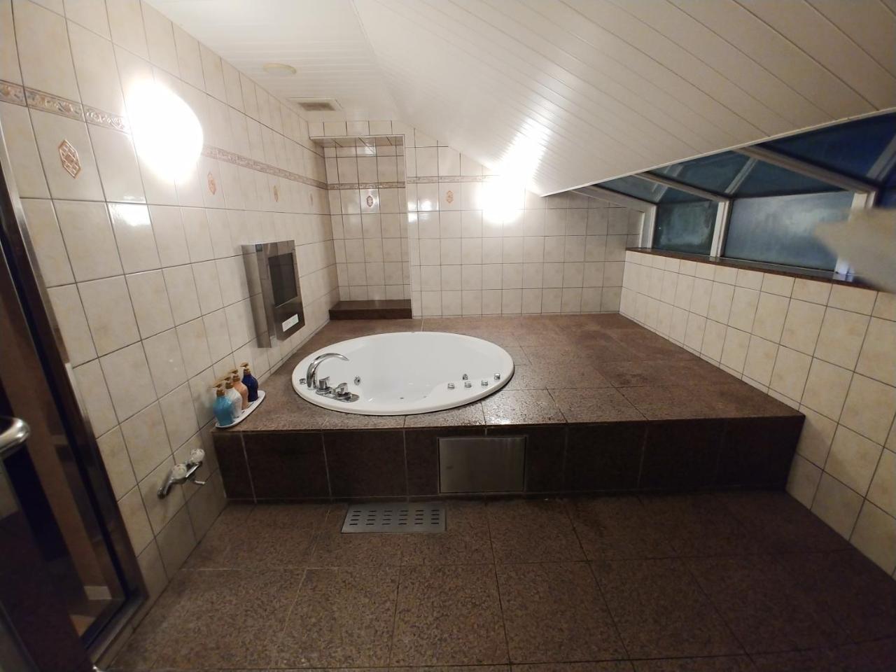 Hotel Allure (Adults Only) Nagoya Bagian luar foto