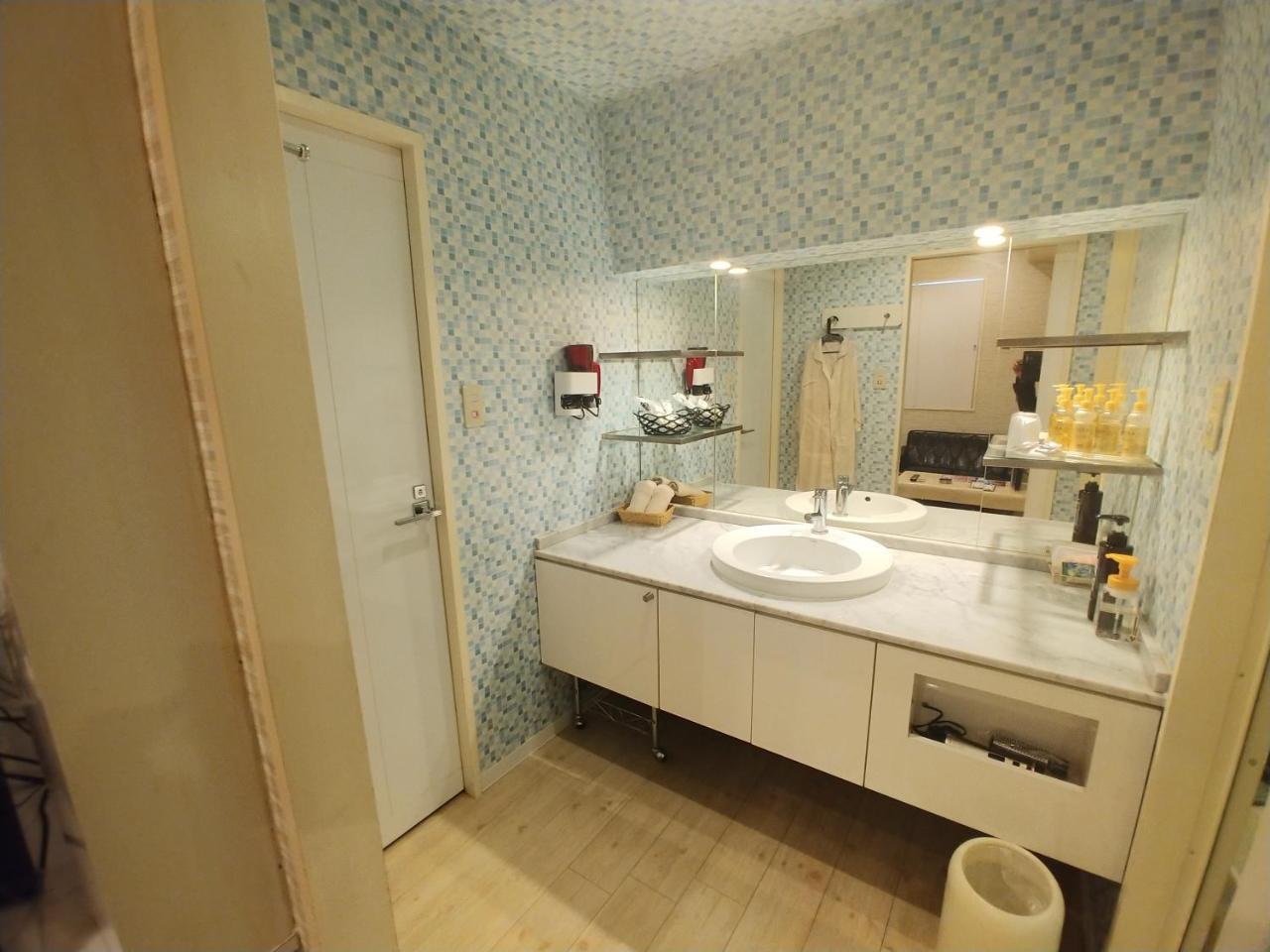 Hotel Allure (Adults Only) Nagoya Bagian luar foto